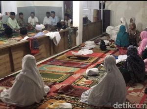 Malam Ini, Jamaah Naqsabandiyah di Sumbar Mulai Salat Tarawih