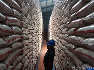 Serapan Beras Bulog Sempat Tersendat, Buwas: Gudang Penuh