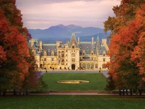 Hiii...Deretan Bangunan Cantik Ini Kabarnya Berhantu Lho Hiii...Deretan Bangunan Cantik Ini Kabarnya Berhantu Lho