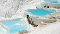Foto: Pamukkale, Si Kolam Kapas Putih yang Terkenal
