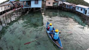 Perjuangan Terangi Natuna, Seberangi Laut hingga Tembus Hutan
