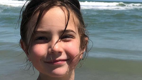 Lexi Rabe, Pemeran Anak Iron Man yang Suka Pose Keren Saat Makan Sushi