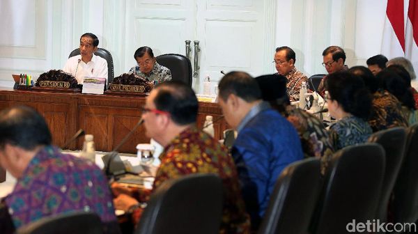 Jokowi Pimpin Ratas Bahas Masalah Pertanahan dan Idul Fitri