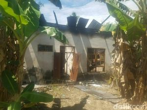 Kesal Urus AJB Tanah, Pria di Pinrang Bakar Kantor Desa Kesal Urus AJB Tanah, Pria di Pinrang Bakar Kantor Desa