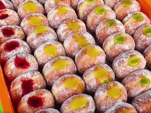 Main ke Kuala Lumpur, Jangan Lewatkan 10 Jajanan Halal yang Enak Ini