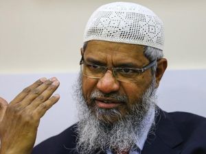 Zakir Naik Tetap di Malaysia, Tapi Tak Boleh Lagi Bersuara Zakir Naik Tetap di Malaysia, Tapi Tak Boleh Lagi Bersuara