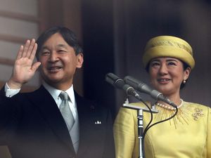 Penampilan Perdana Kaisar Naruhito Usai Naik Takhta
