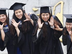 Menolak Tunduk pada Tradisi, Ini 3 Cerita Perempuan Myanmar, Korea dan China