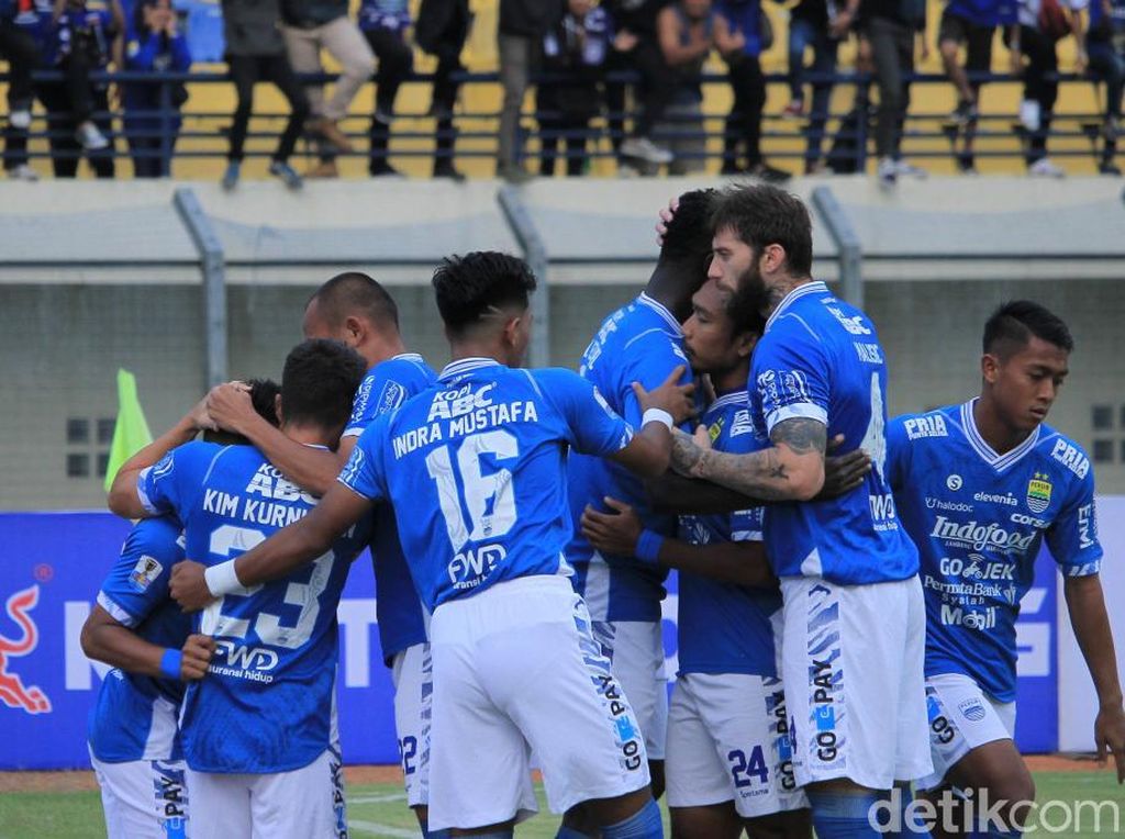 Laga Tunda Persib Vs Tira Persikabo Digelar 18 Juni Laga Tunda Persib Vs Tira Persikabo Digelar 18 Juni