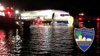 Penampakan Boeing 737 yang Tercebur ke Sungai Florida Saat Mendarat