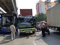 TransJ Sebut Pemobil dan Pemotor Kerap Jadi Penyebab Kecelakaan