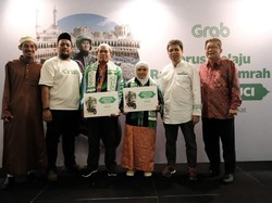 Grab Kembali Berangkatkan 75 Mitra GrabBike ke Tanah Suci