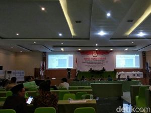 Rekapitulasi Suara di Banyuwangi Usai, Bupati Anas Apresiasi Kinerja KPU Rekapitulasi Suara di Banyuwangi Usai, Bupati Anas Apresiasi Kinerja KPU