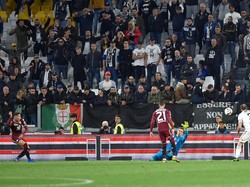 Juventus kebobolan lebih dulu pada menit ke-18. Sasa Lukic menjebol gawang Juventus usai memanfaatkan kelengahan Miralem Pjanic di area pertahanan. Foto: Massimo Pinca/Reuters