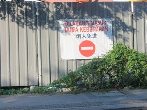 Dilarang Masuk Tanpa Kebenaran, Eh Gimana?