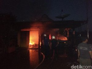 Kebakaran Ludeskan Sebuah Rumah di Ponorogo, 5 Penghuni Rumah Terbakar