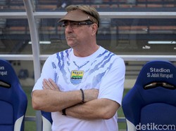 Persija vs Persib, Bagaimana Rekor Robert Rene Kontra Macan Kemayoran?