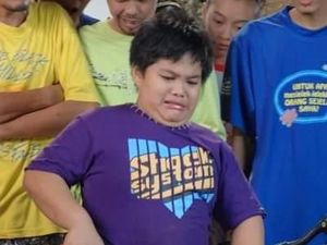 Halo Memet di Sinetron Si Entong, Tubuhnya Kini Kekar dan Bikin Takjub! Halo Memet di Sinetron Si Entong, Tubuhnya Kini Kekar dan Bikin Takjub!