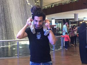 Viral Foto Putri Kecil Mohamed Salah Rayakan Lebaran Bikin Gemas Netizen