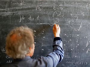 Ada Mr X, Faktor X dan Variabel X, Mengapa Harus X? Ada Mr X, Faktor X dan Variabel X, Mengapa Harus X?