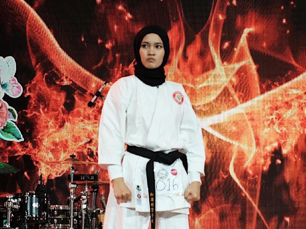 Ciat! Hijabers Ini Hajar Dua Pria di Panggung Sunsilk Hijab Hunt 2019 Ciat! Hijabers Ini Hajar Dua Pria di Panggung Sunsilk Hijab Hunt 2019