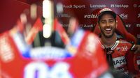 Andrea Dovizioso harus mengubah gaya membalap untuk bisa menekan Marc Marquez.