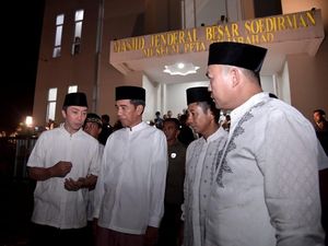 Video Jokowi Salat Tarawih Pertama di Bogor