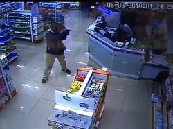 Pistol yang Ditodongkan ke Pegawai Toko Obat di Bali Diduga Mainan