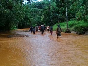 4 Penambang Tewas Tertimbun Tanah Longsor di Kotabaru Kalsel 4 Penambang Tewas Tertimbun Tanah Longsor di Kotabaru Kalsel