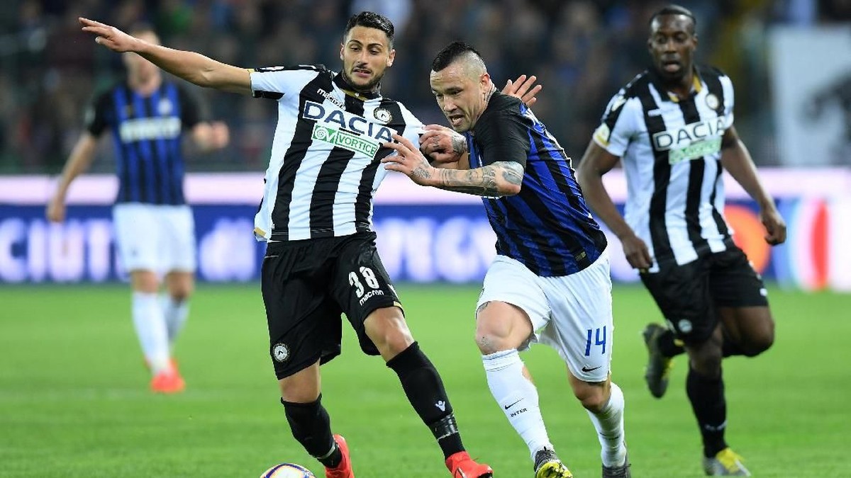 Laga Udinese vs Inter Milan berakhir imbang 0-0 (Foto: Daniele Mascolo/Reuters)