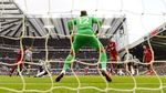 The Reds Susah Payah Menang di St James Park