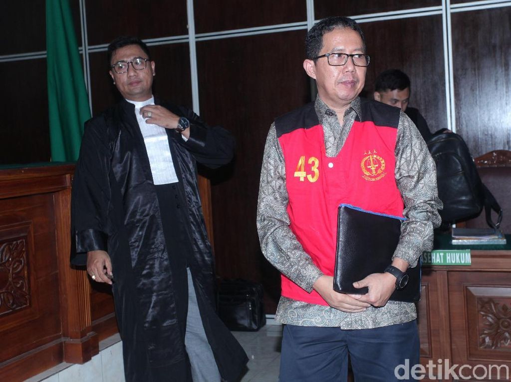 Jokdri Minta Bawahan Pindahkan Barbuk Kasus Pengaturan Skor dari Mobilnya Jokdri Minta Bawahan Pindahkan Barbuk Kasus Pengaturan Skor dari Mobilnya