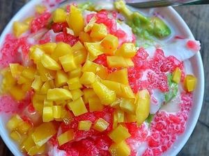 Jangan Ngiler! Menu Buka Puasa Es Campur Manis Ini Paling Enak