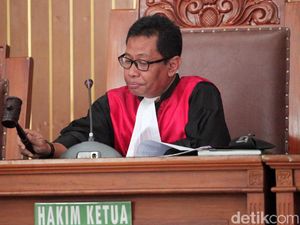 Hakim Tolak Praperadilan Romahurmuziy Hakim Tolak Praperadilan Romahurmuziy