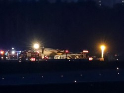 Pesawat Sukhoi Terbakar, Pilot Sebut Petir Picu Pendaratan Darurat