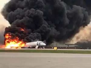 Korban Tewas Terbakarnya Pesawat di Rusia Bertambah Jadi 41 Orang