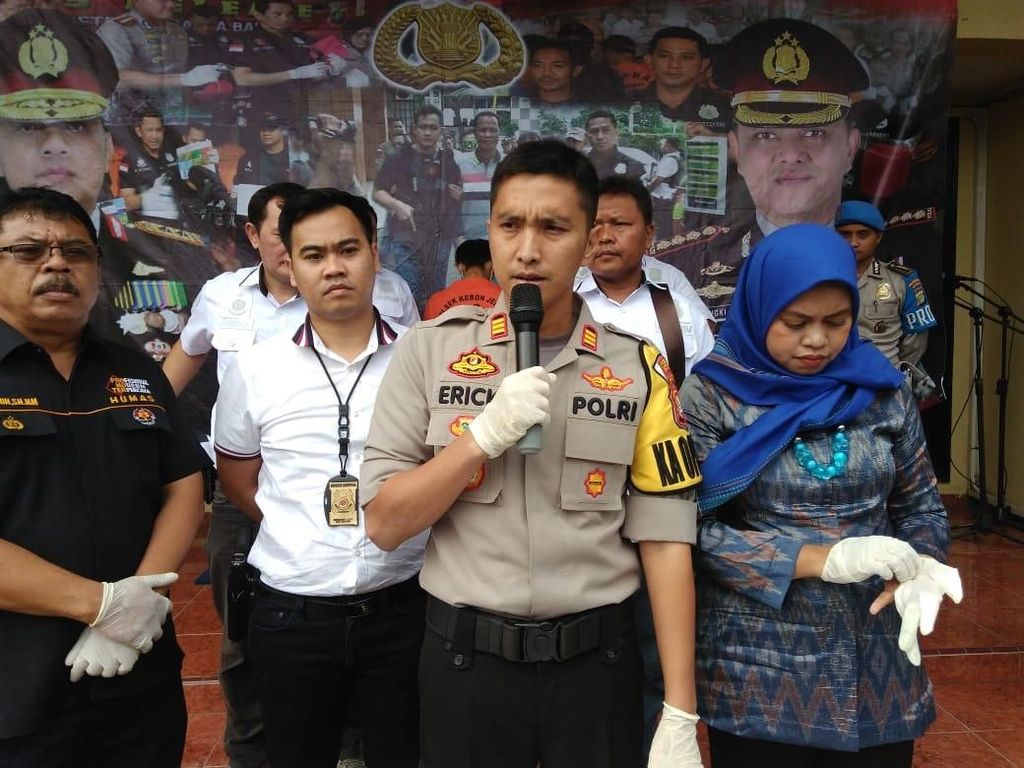 Kasus Bayi Tewas Dianiaya Ayah Kandung, Polisi: Dokter Puskesmas Lalai Kasus Bayi Tewas Dianiaya Ayah Kandung, Polisi: Dokter Puskesmas Lalai