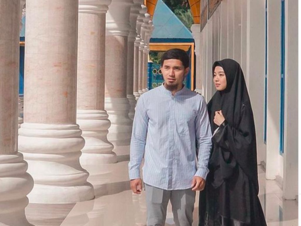 Lindswell Luncurkan Clothing Line Pas Hari Pertama Ramadhan Lindswell Luncurkan Clothing Line Pas Hari Pertama Ramadhan