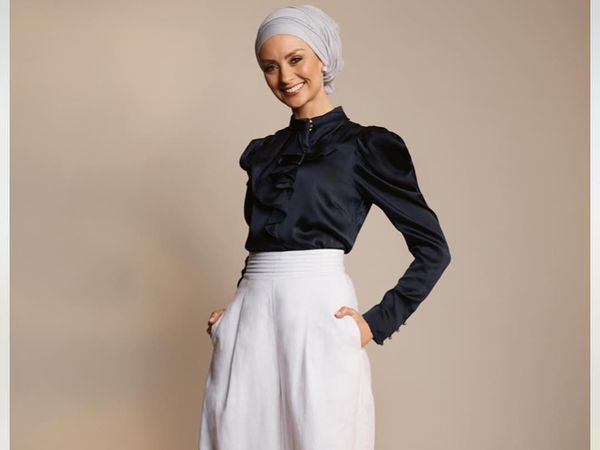 Hijabers Cantik Ini Sumbangkan $1 dari Tiap Tweet Kebencian yang Diterimanya