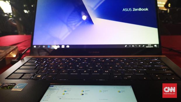 Akhir Juli, Laptop Gaming Layar Ganda Meluncur ke Indonesia