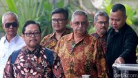 Berbatik dan Kacamata, Sofyan Basir Diperiksa KPK
