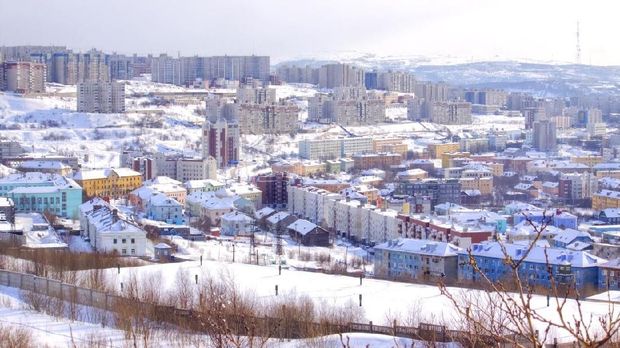 kota Murmansk di rusia The polar city of Murmansk, built on the banks of the Kola Bay on the hills