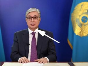 Kazakhstan Tercyduk Bikin Mulus Foto Wajah Presidennya