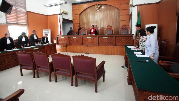 Potret Sidang Praperadilan Tanpa Romahurmuziy