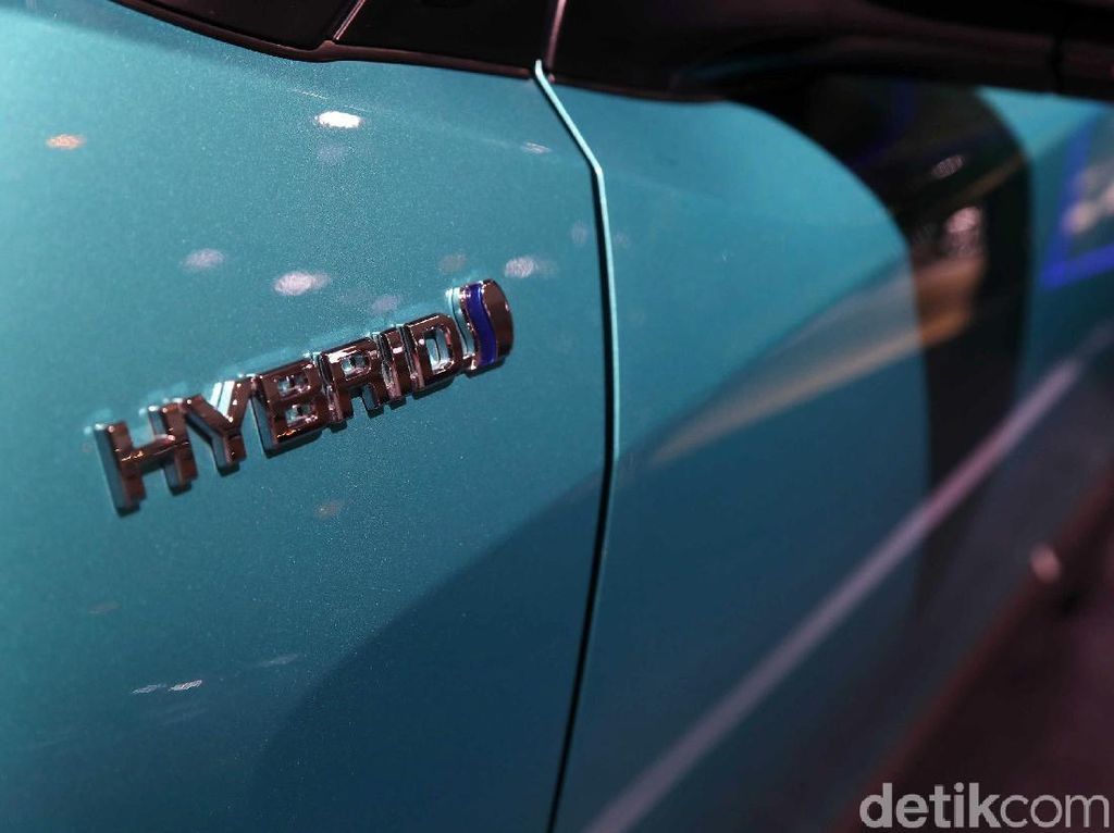 Orang Indonesia Sudah Mulai Lirik Mobil Hybrid, Hanya Saja.... Orang Indonesia Sudah Mulai Lirik Mobil Hybrid, Hanya Saja....