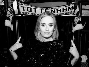 Adele Janjikan Album yang Lebih Emosional