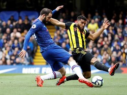 Gonzalo Higuain turut menyumbangkan satu gol untuk Chelsea. Gol itu membantu Si Biru memastikan diri finis di empat besar Premier League dan lolos ke Liga Champions musim depan. (Reuters/Peter Nicholls).