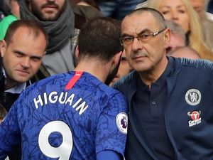 Sarri pada Chelsea: Pertahankan Higuain, Dong