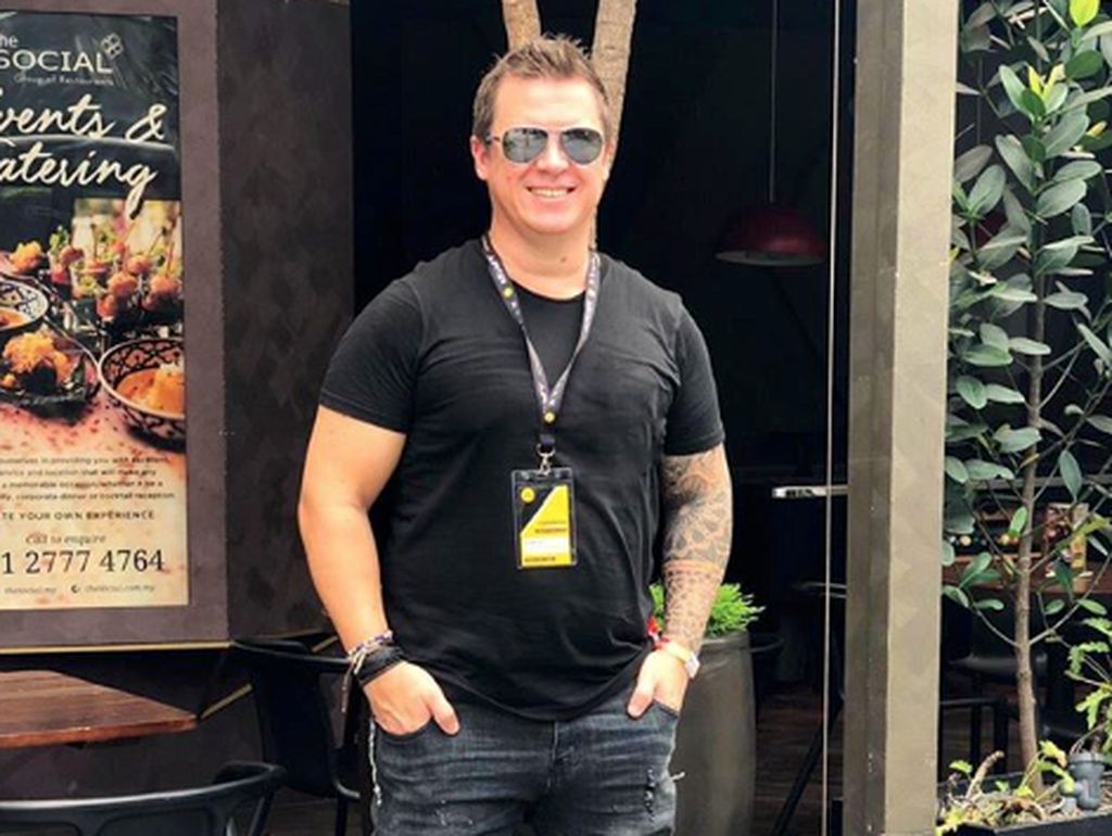Ini Adam Sky, DJ Australia yang Meninggal Usai Tabrak Kaca di Bali Ini Adam Sky, DJ Australia yang Meninggal Usai Tabrak Kaca di Bali