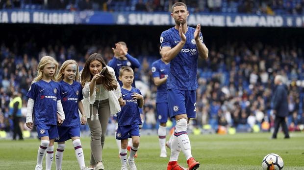 Gary Cahill resmi tinggalkan Chelsea di akhir musim.